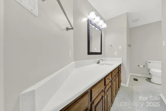 $575,000 | 3422 Broach Drive, Catawba, SC 29704