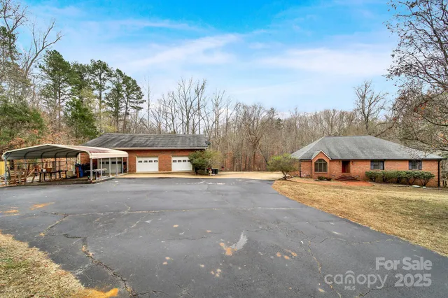 $575,000 | 3422 Broach Drive, Catawba, SC 29704