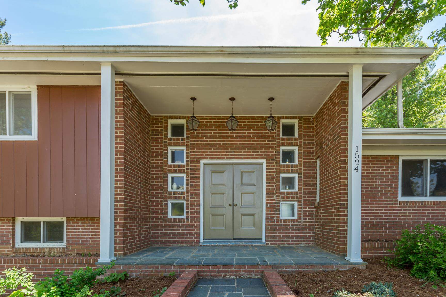 1524 Brunswick Road Waynesboro, VA 22980 - Photo 4 of 71 Gallery Image 4