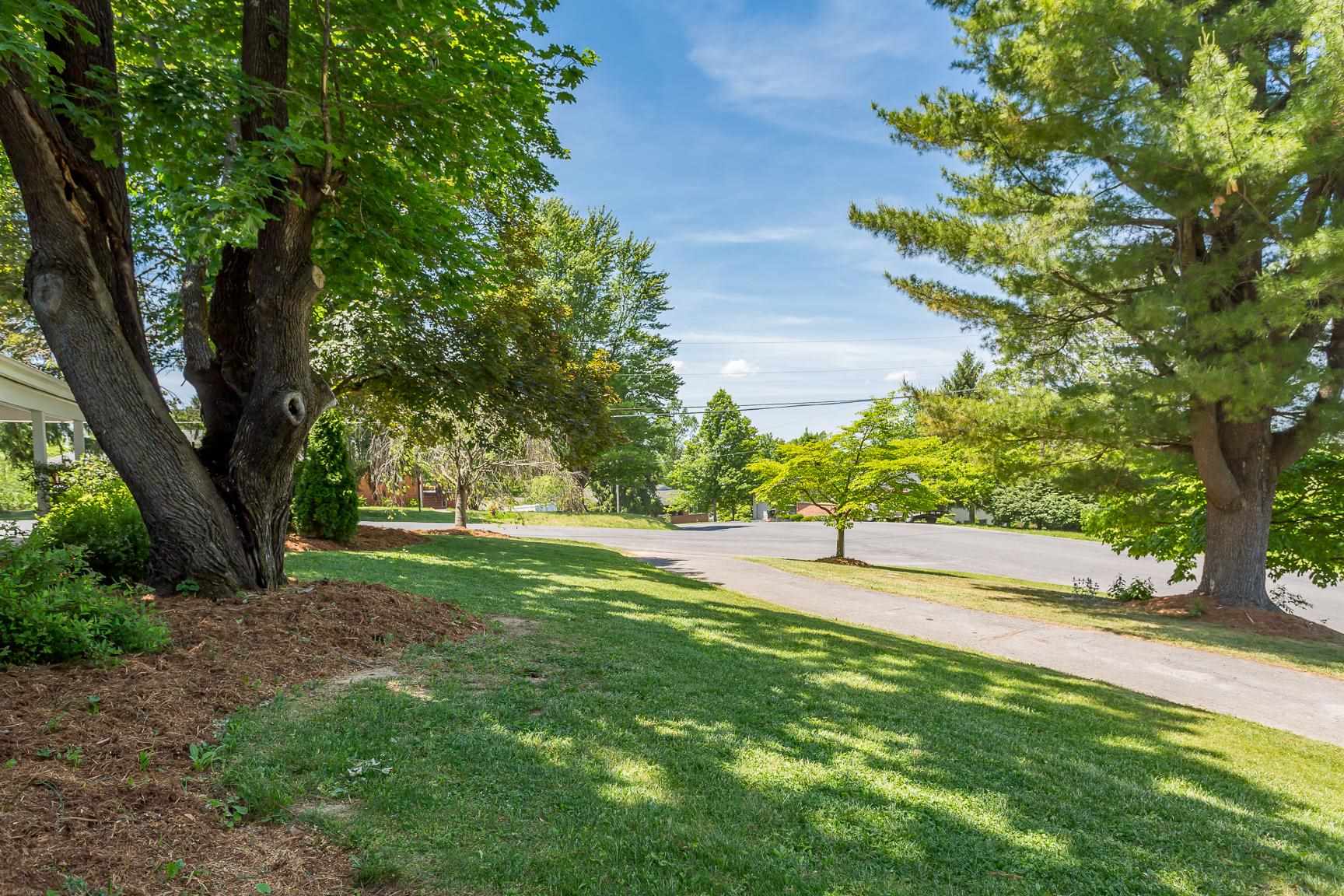 1524 Brunswick Road Waynesboro, VA 22980 - Photo 8 of 71 Gallery Image 8