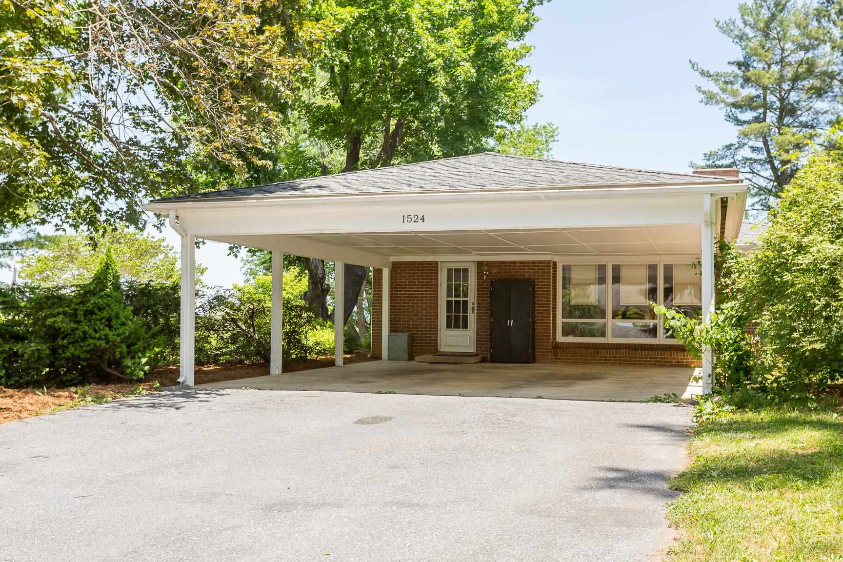 1524 Brunswick Road Waynesboro, VA 22980 - Photo 10 of 71 Gallery Image 10