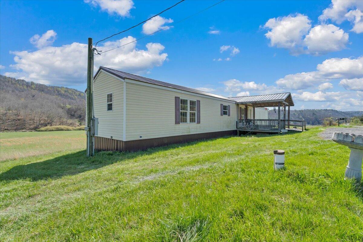 1054 Willow Bend Road Lindside, WV 24951 - Photo 31 of 68 1054 Willow Bend Rd Tour