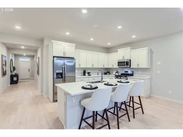 $527,400 | 5723 Edward Court Southeast, Albany, OR 97322
