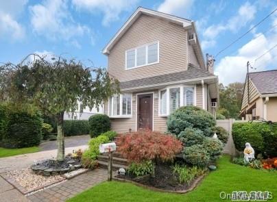 1808 Meadowbrook Road Merrick, NY 11566 - Photo 1 of 1 Vinyl Sided