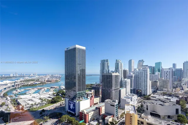 $4,000 | 159 Northeast 6th Street, Unit 3012, Miami, FL 33132