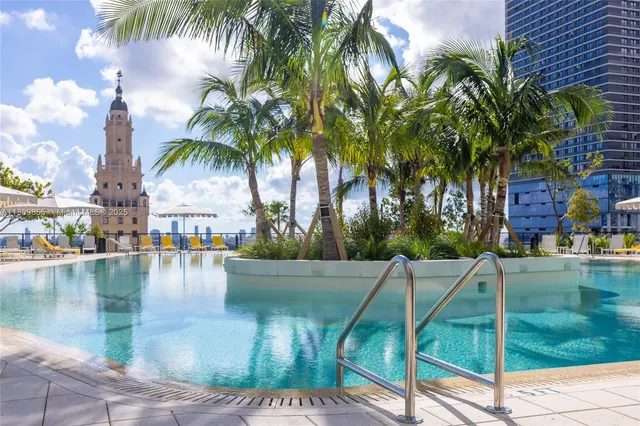 $4,000 | 159 Northeast 6th Street, Unit 3012, Miami, FL 33132