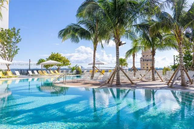 $4,000 | 159 Northeast 6th Street, Unit 3012, Miami, FL 33132