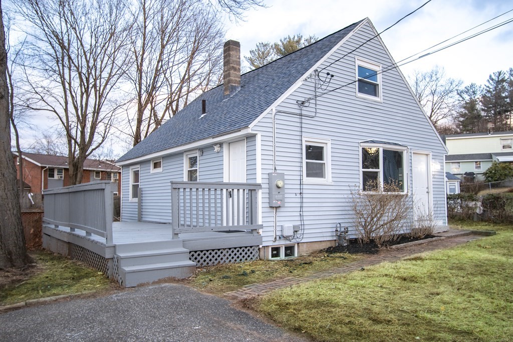 91 Canterbury Road Springfield, MA 01118 - Photo 1 of 33 Gallery Image 1