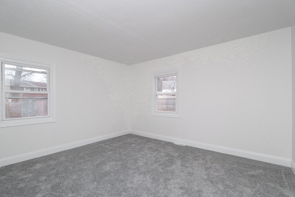 91 Canterbury Road Springfield, MA 01118 - Photo 11 of 33 Gallery Image 11