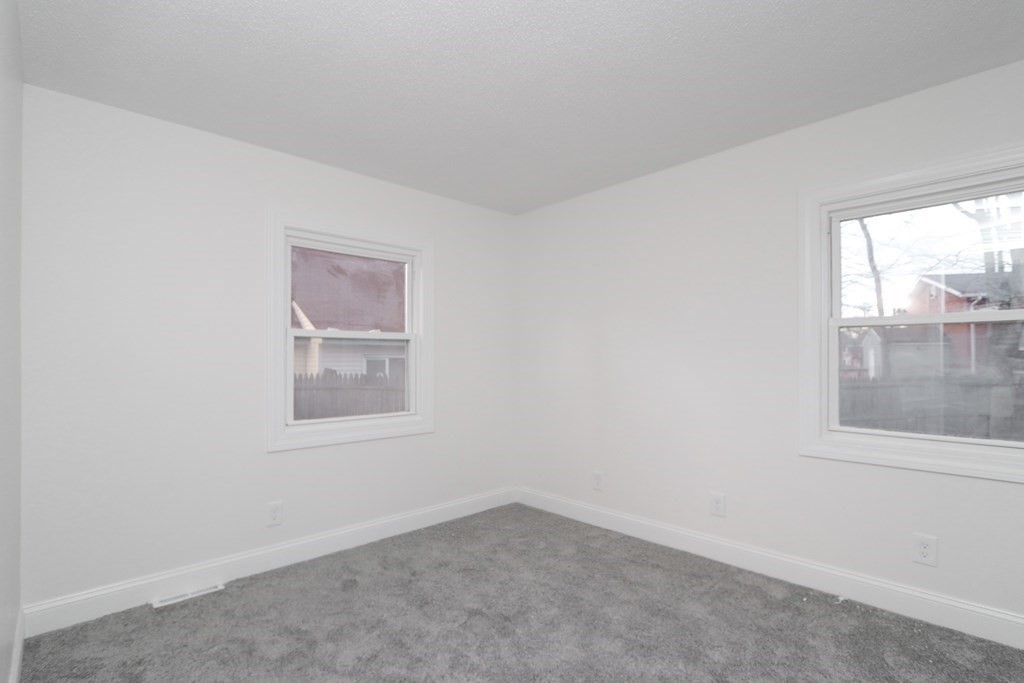 91 Canterbury Road Springfield, MA 01118 - Photo 16 of 33 Gallery Image 16