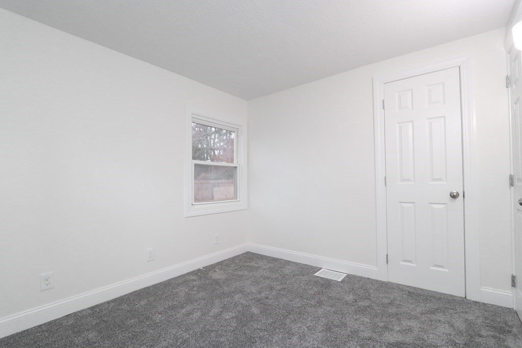 91 Canterbury Road Springfield, MA 01118 - Photo 17 of 33 Gallery Image 17