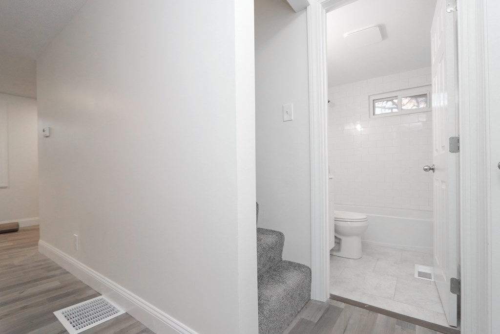 91 Canterbury Road Springfield, MA 01118 - Photo 19 of 33 Gallery Image 19