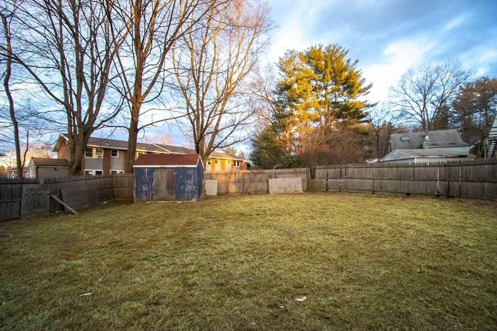 91 Canterbury Road Springfield, MA 01118 - Photo 32 of 33 Gallery Image 32