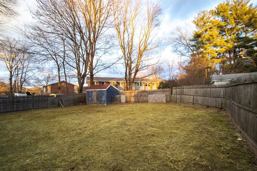 91 Canterbury Road Springfield, MA 01118 - Photo 33 of 33 Gallery Image 33
