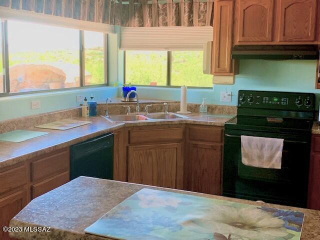103 Circulo Penjamo Rio Rico, AZ 85648 - Photo 3 of 9