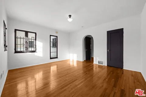 $2,300,000 | 457 North Orange Drive, Los Angeles, CA 90036