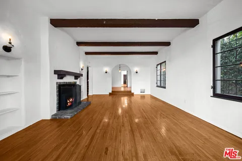 $2,300,000 | 457 North Orange Drive, Los Angeles, CA 90036