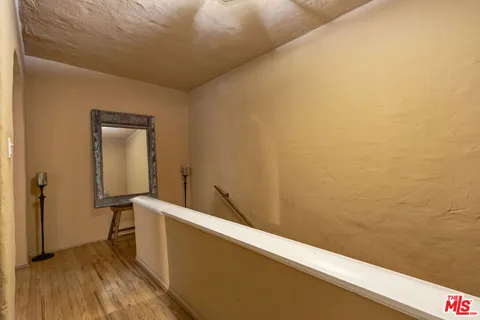$2,300,000 | 457 North Orange Drive, Los Angeles, CA 90036