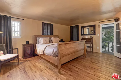 $2,300,000 | 457 North Orange Drive, Los Angeles, CA 90036
