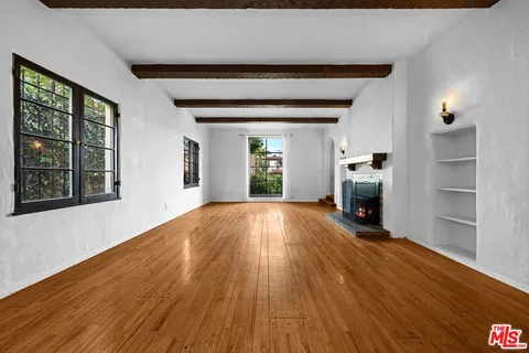 $2,300,000 | 457 North Orange Drive, Los Angeles, CA 90036