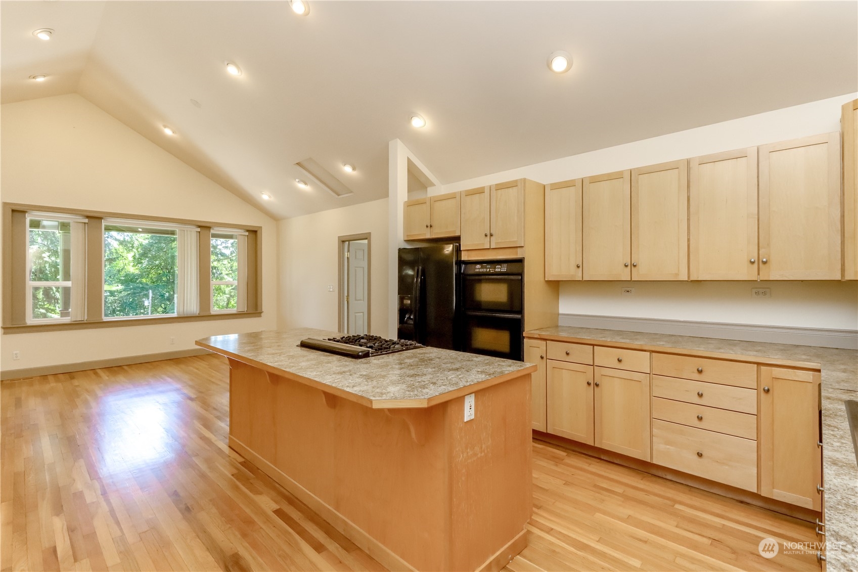 26731 Lake Fenwick Road South Kent, WA 98032 - Photo 12 of 28 Gallery Image 12