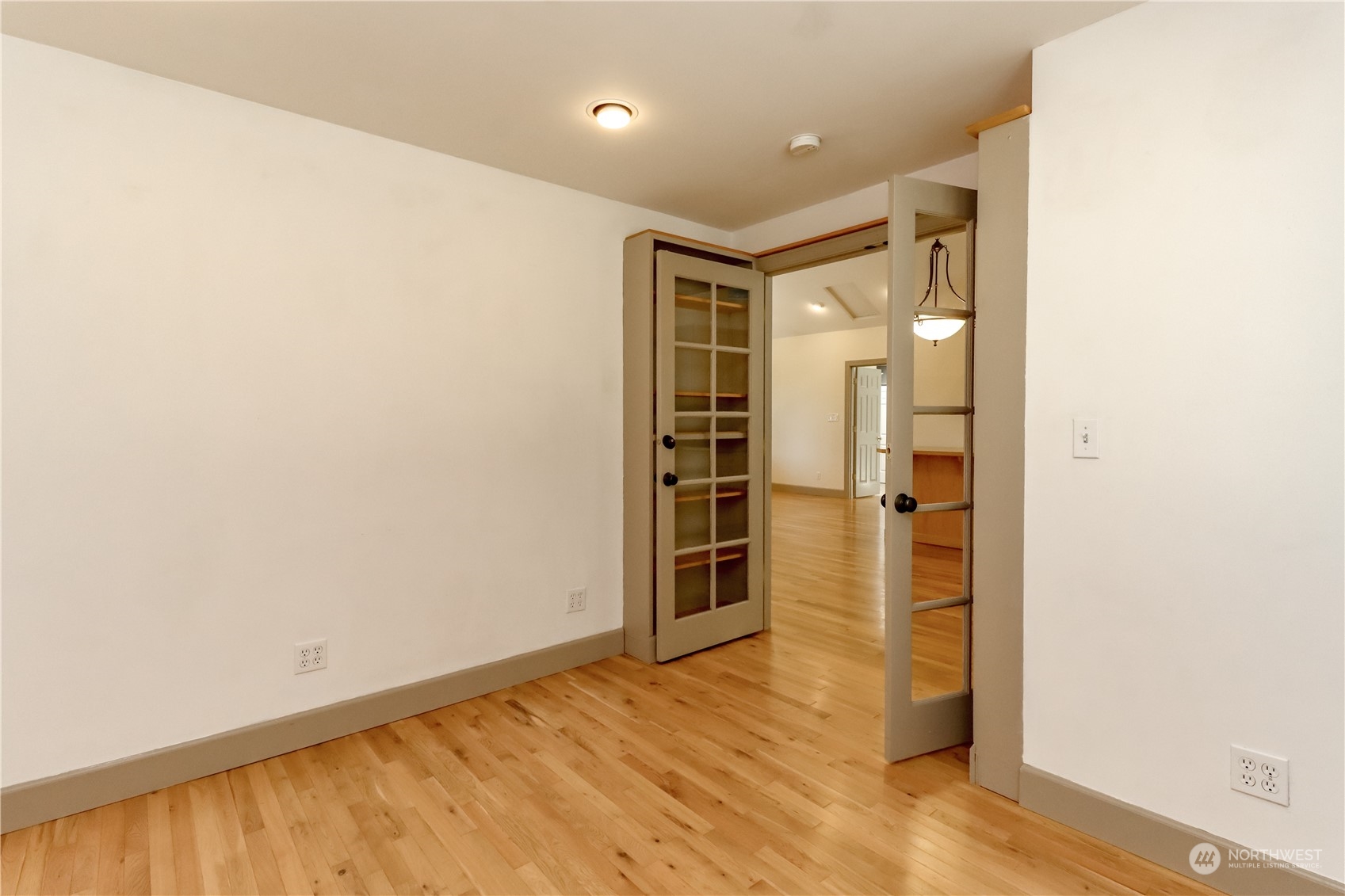 26731 Lake Fenwick Road South Kent, WA 98032 - Photo 15 of 28 Gallery Image 15