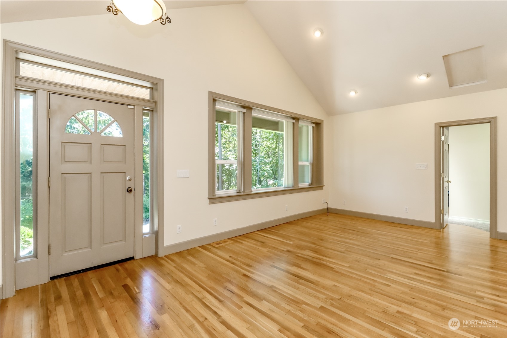 26731 Lake Fenwick Road South Kent, WA 98032 - Photo 6 of 28 Gallery Image 6