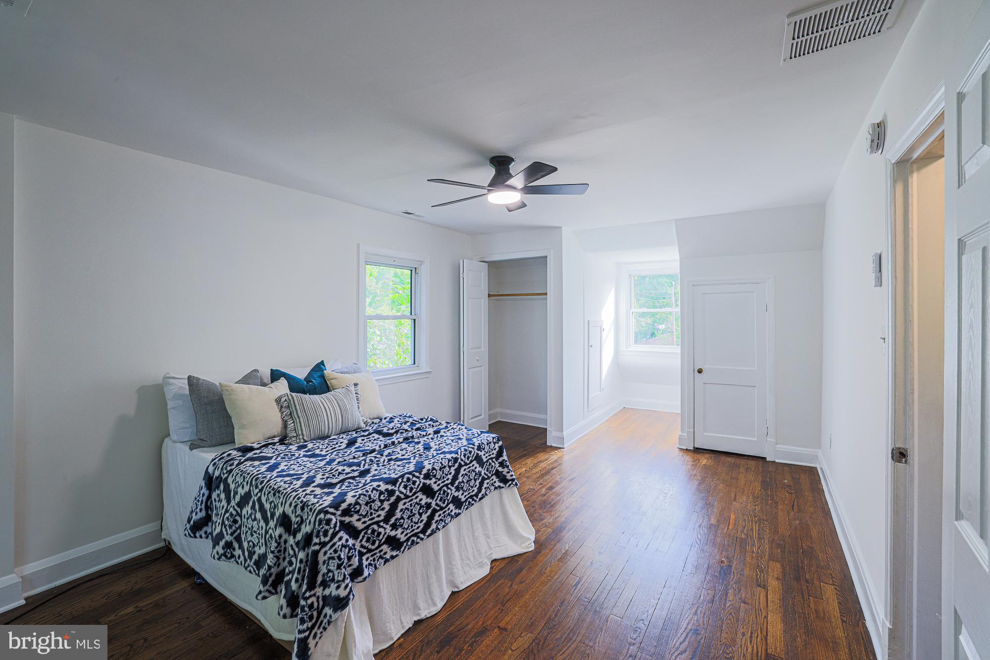 410 Kingston Road Baltimore, MD 21229 - Photo 31 of 56 3rd bedroom - great closets and ceiling fan