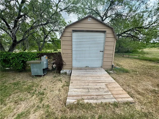 $1,290,000 | 571 Farm To Market Road 799, George West, TX 78022