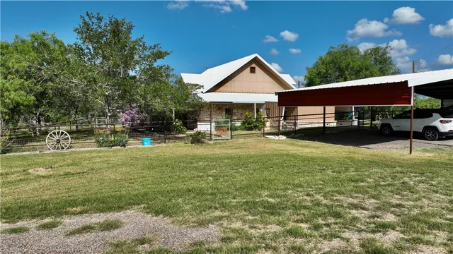 $1,290,000 | 571 Farm To Market Road 799, George West, TX 78022
