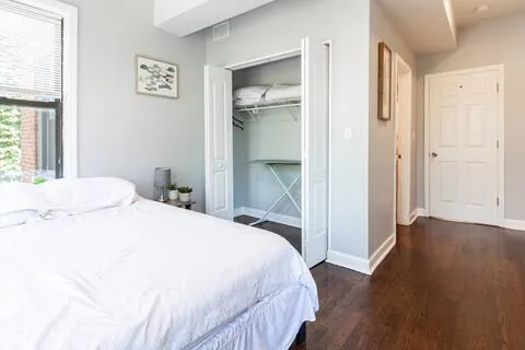 $2,850 | 3301 North Harding Avenue, Unit 2S, Chicago, IL 60618