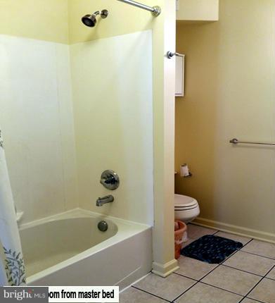 3201 Wayne Road Falls Church, VA 22042 - Photo 8 of 26 Bath (Master)