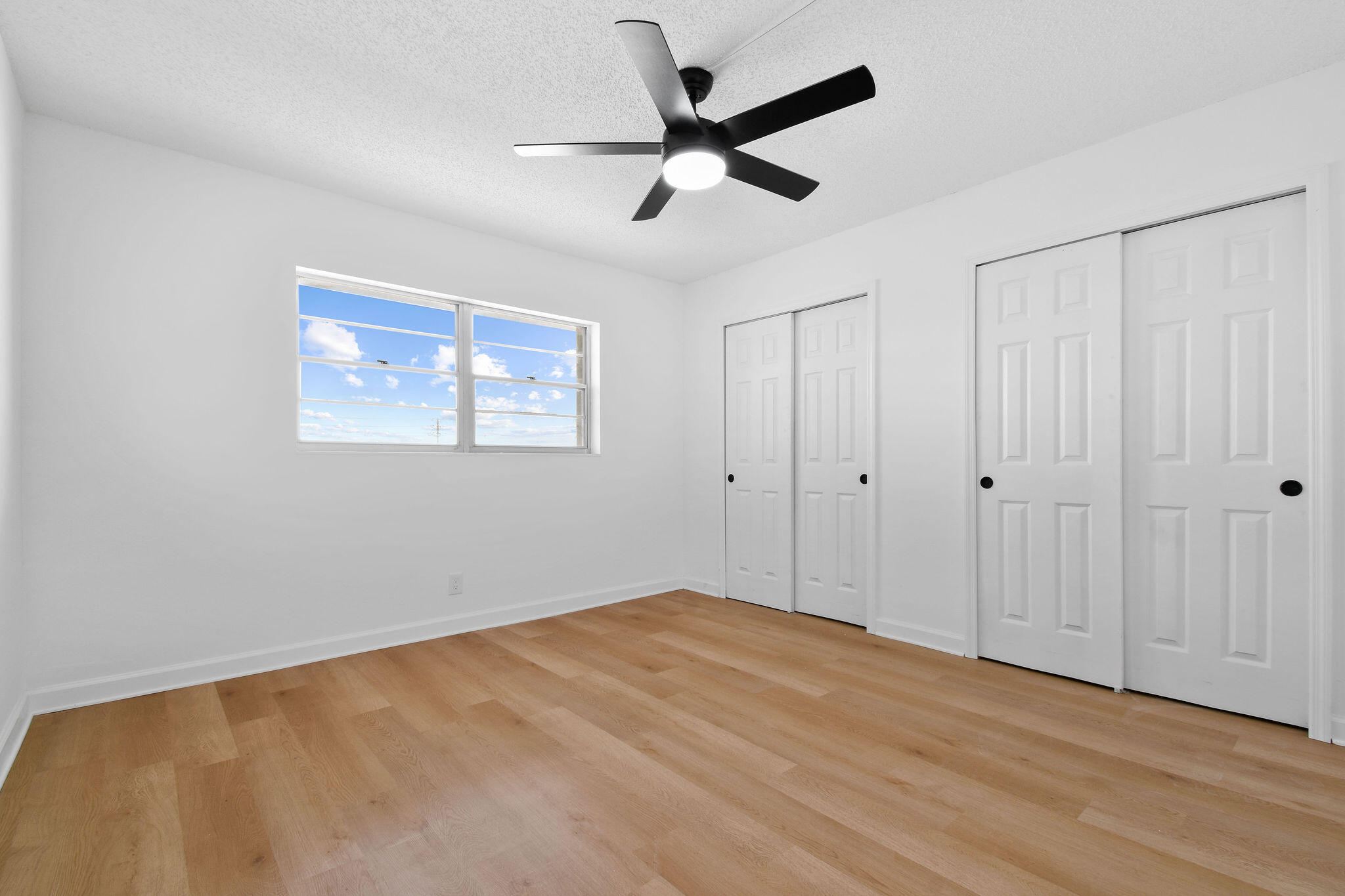 3040 Lake Shore Drive, Unit 305 Riviera Beach, FL 33404 - Photo 13 of 24 3040LakeShoreDr#305(17)