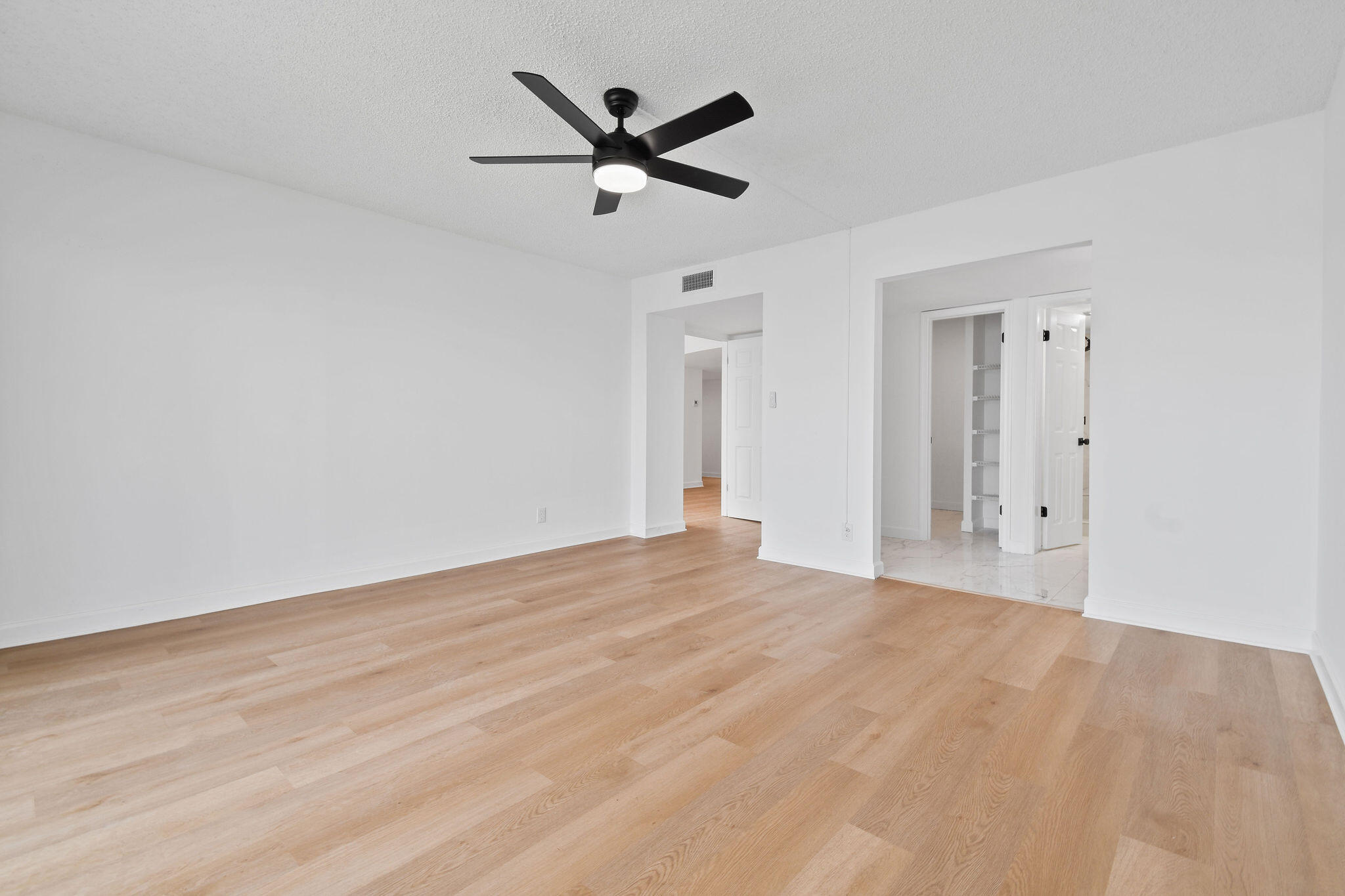 3040 Lake Shore Drive, Unit 305 Riviera Beach, FL 33404 - Photo 16 of 24 3040LakeShoreDr#305(12)
