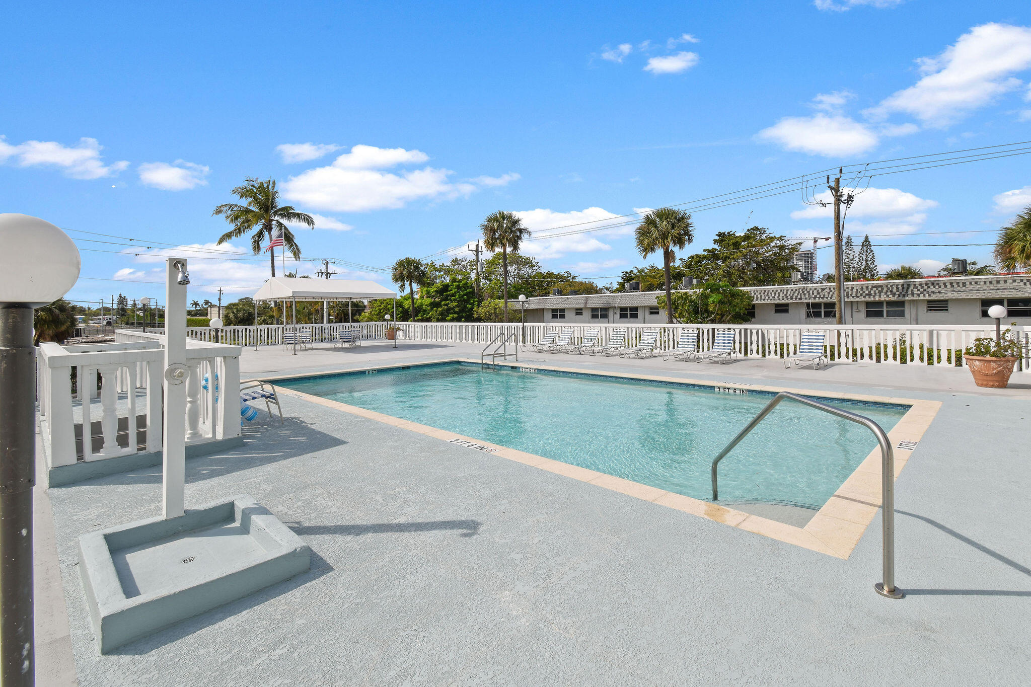 3040 Lake Shore Drive, Unit 305 Riviera Beach, FL 33404 - Photo 21 of 24 3040LakeShoreDr#305(28)