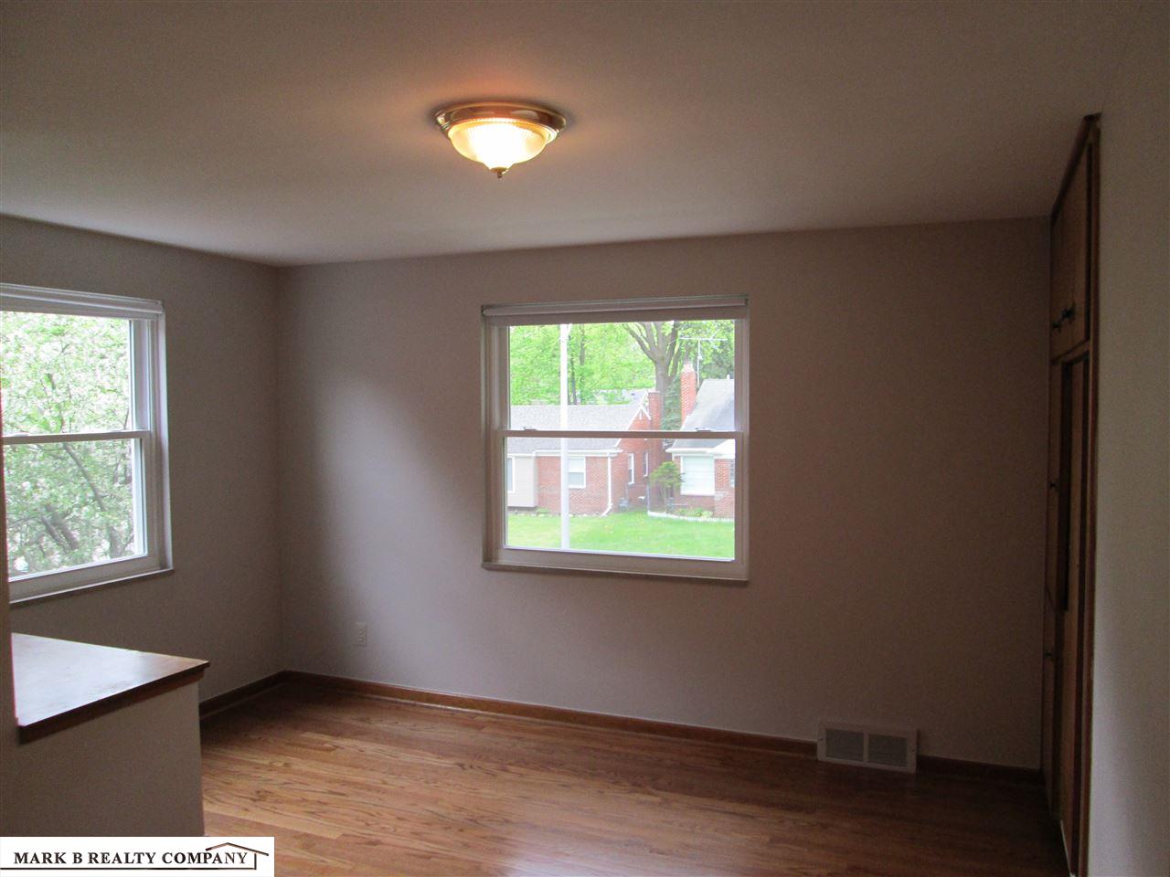 1912 Prestwick Road Grosse Pointe Woods, MI 48236 - Photo 15 of 24