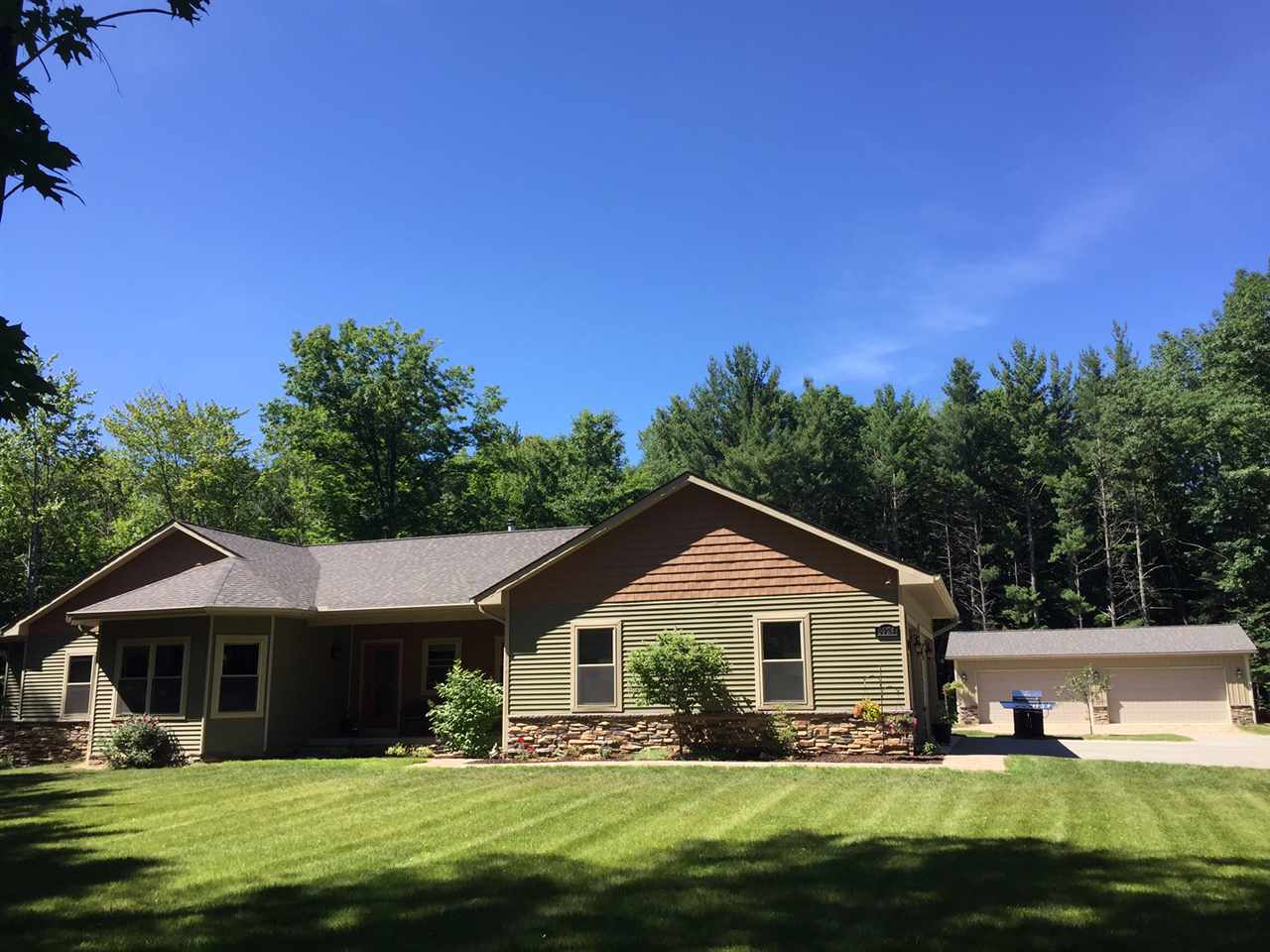 5924 Galvin Road Traverse City, MI 49685 - Photo 1 of 31 1848959.JPG