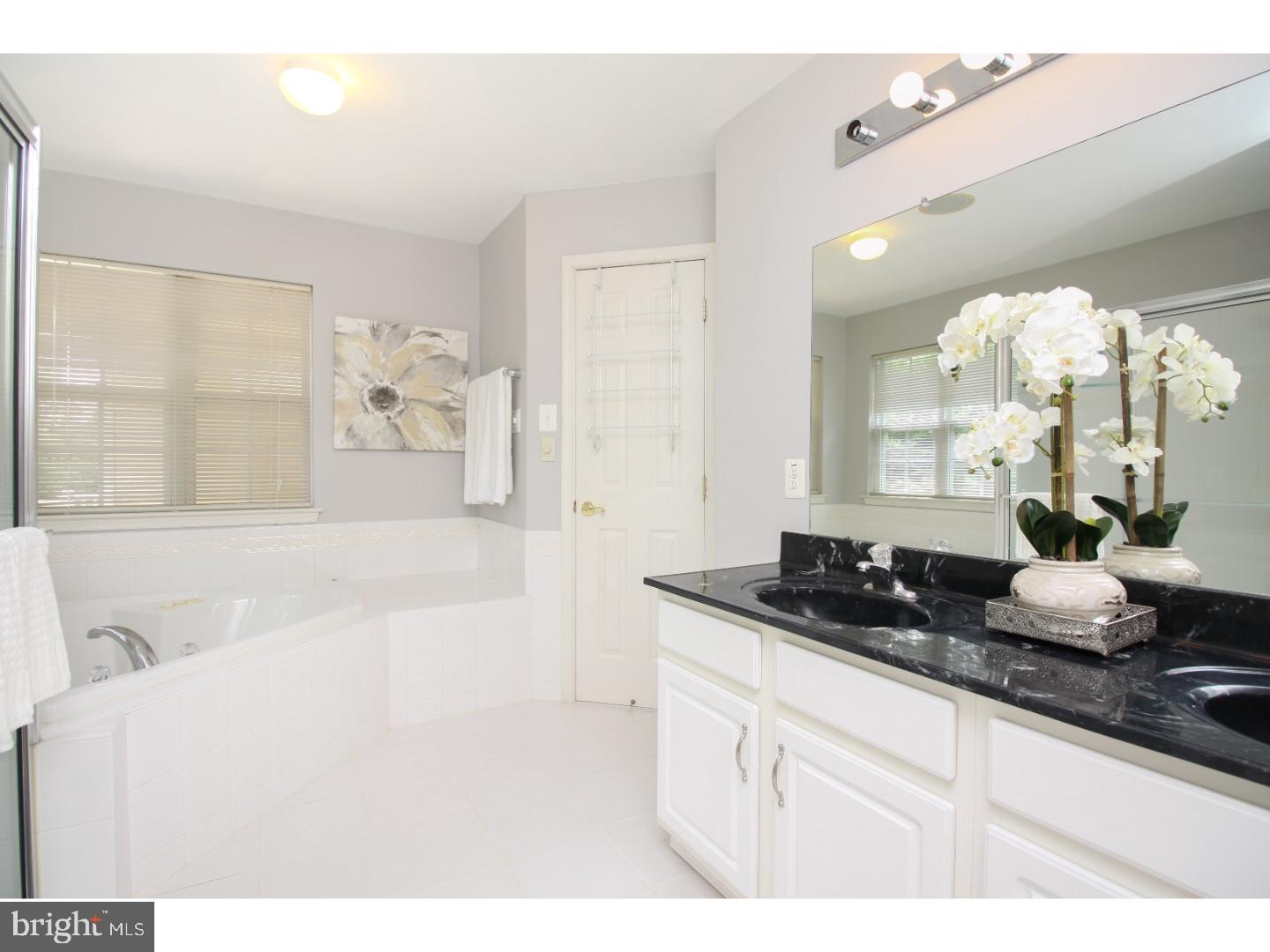30 Cypress Point Road Westampton, NJ 08060 - Photo 18 of 25 Master Bathroom