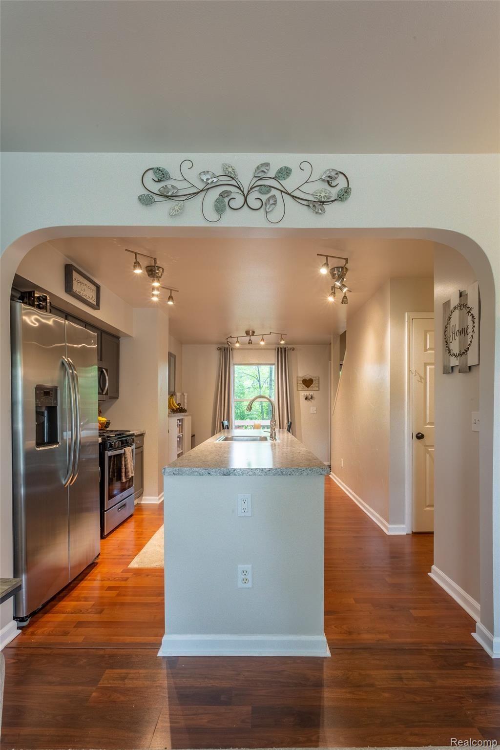 348 Springwell Lane Howell, MI 48843 - Photo 7 of 45 Springwell Lane_348-Entry-Kitchen-Dining-16.jpg