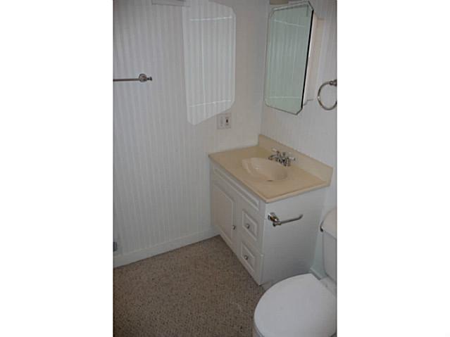 2741 Chester Road Columbus, OH 43221 - Photo 10 of 25