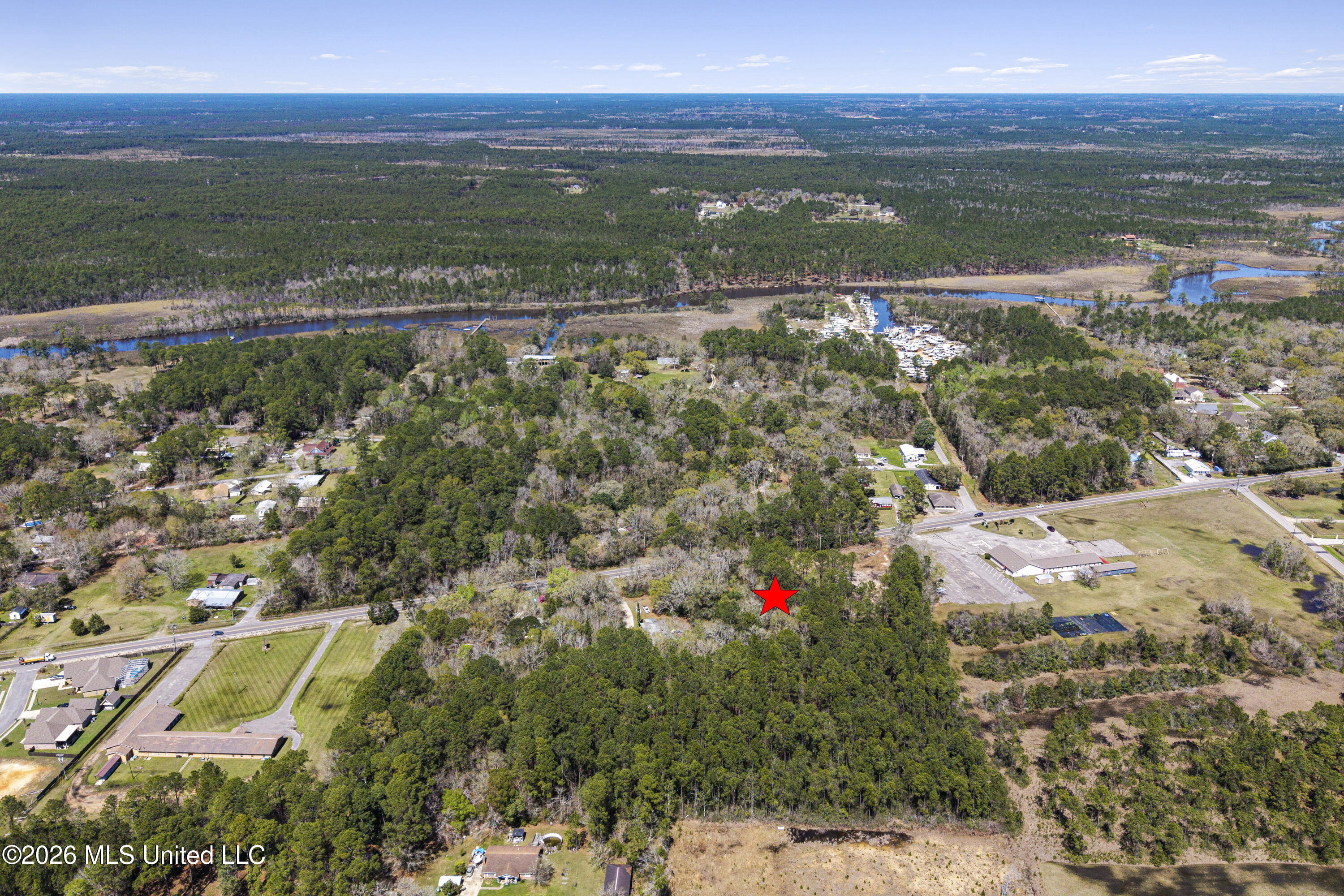 8515 Ocean Springs Road Ocean Springs, MS 39564 - Photo 4 of 15 0004