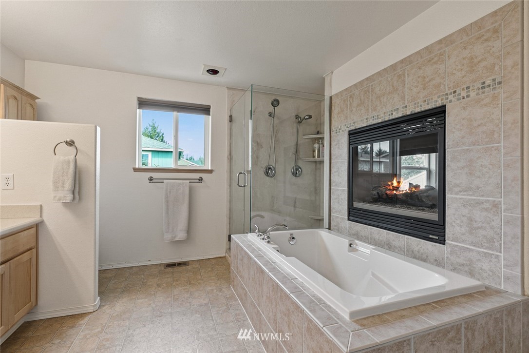 6823 Northeast 1st Place Renton, WA 98059 - Photo 14 of 24