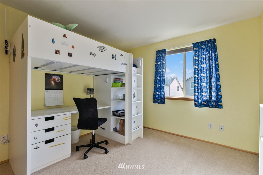 6823 Northeast 1st Place Renton, WA 98059 - Photo 16 of 24