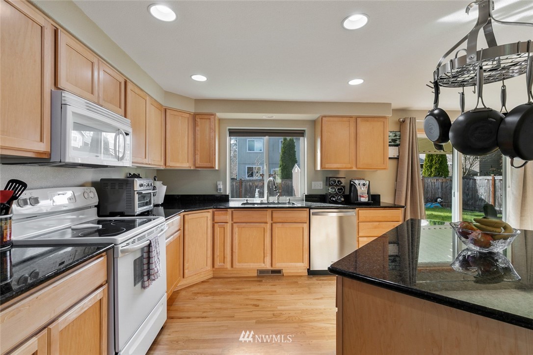 6823 Northeast 1st Place Renton, WA 98059 - Photo 5 of 24