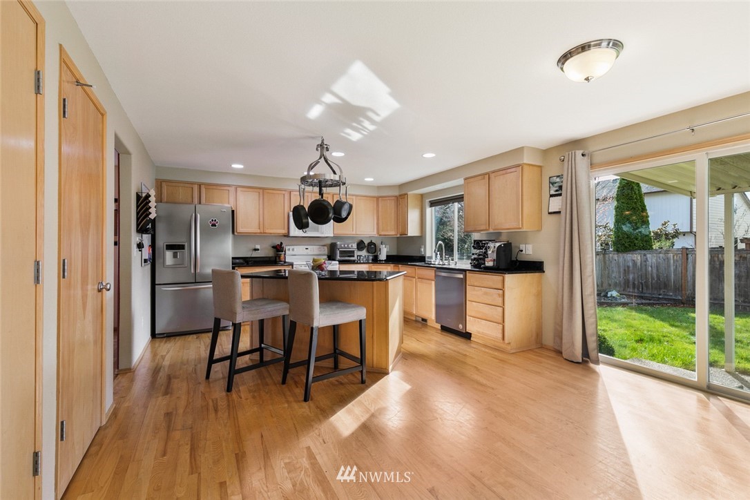 6823 Northeast 1st Place Renton, WA 98059 - Photo 7 of 24