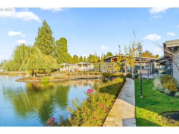 $79,000 | 1800 Lakewood Court, Unit 127, Eugene, OR 97402