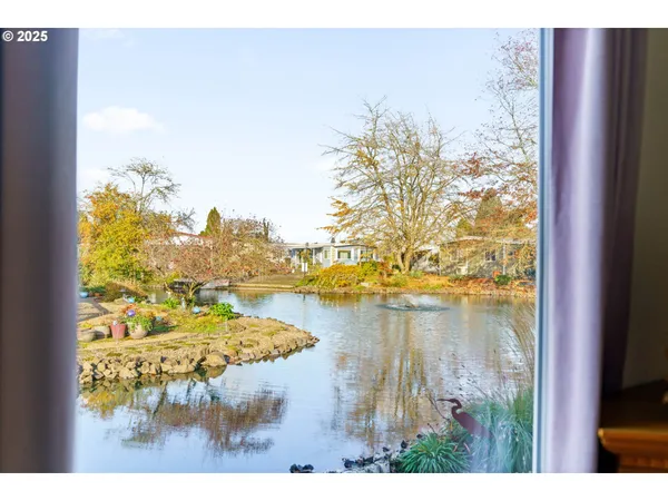 $79,000 | 1800 Lakewood Court, Unit 127, Eugene, OR 97402