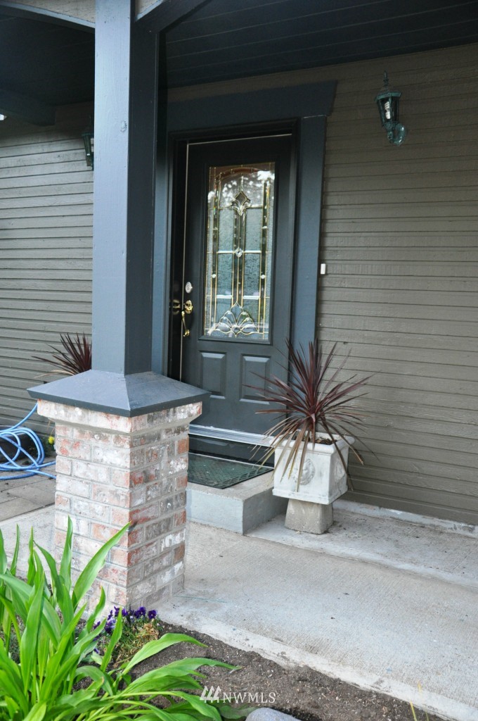 203 219th Place Southeast Bothell, WA 98021 - Photo 4 of 13