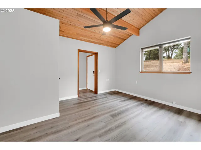 $549,000 | 190 Paradise Point Lane, Roseburg, OR 97471