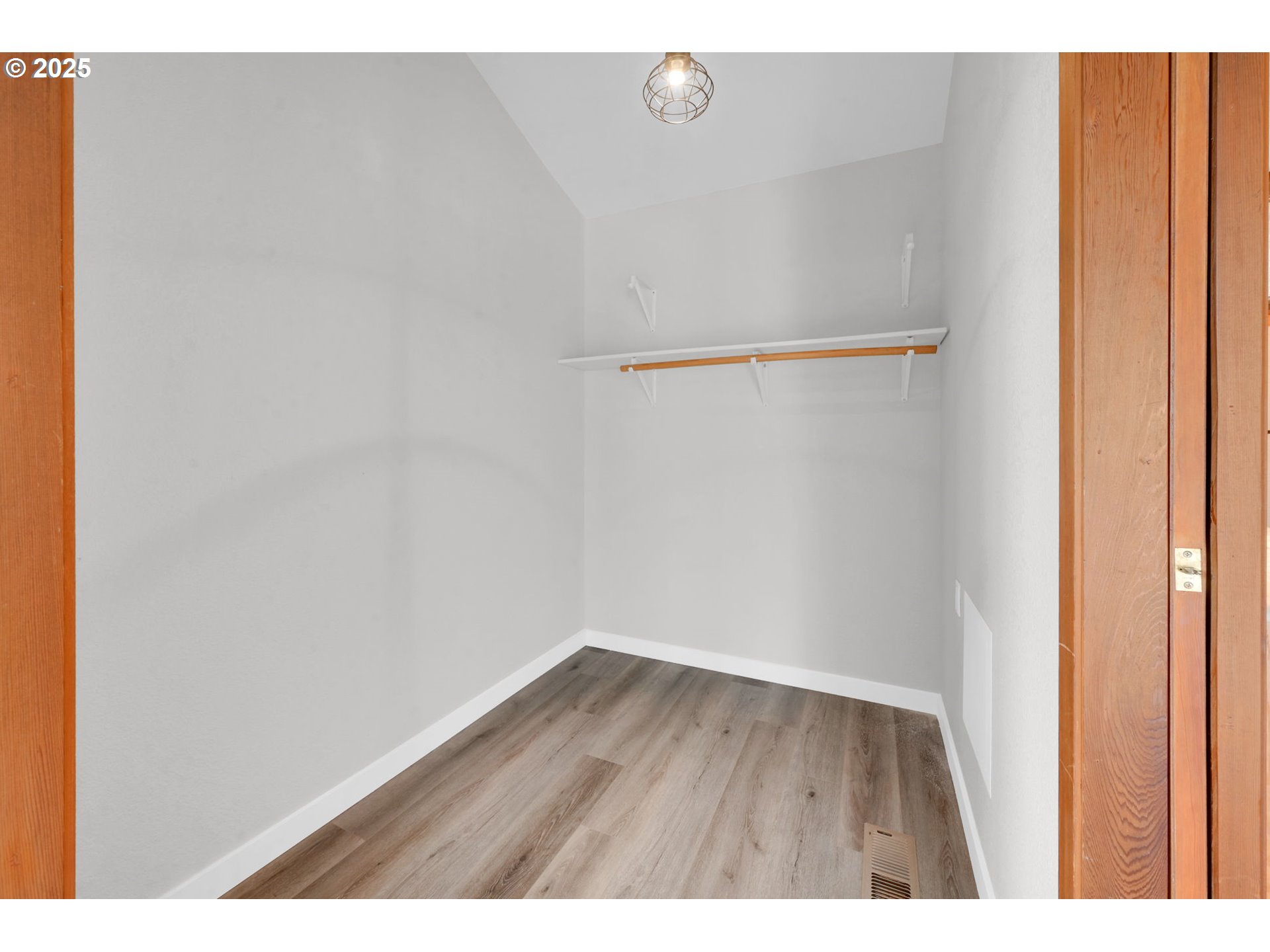 190 Paradise Point Lane Roseburg, OR 97471 - Photo 23 of 40